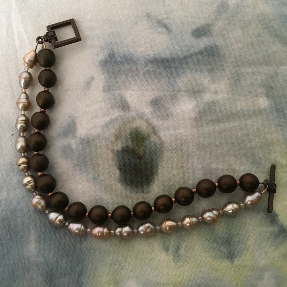 Two-strand pearl bracelet